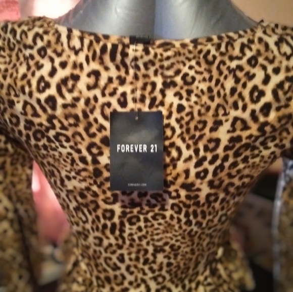 Forever 21 - Picture 6 of 16